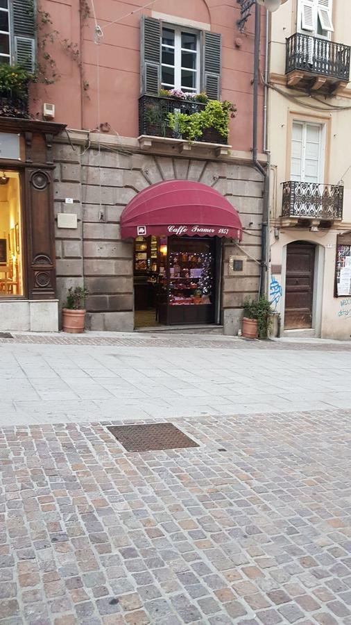 Piazza Martiri Rooms Cagliari Eksteriør bilde